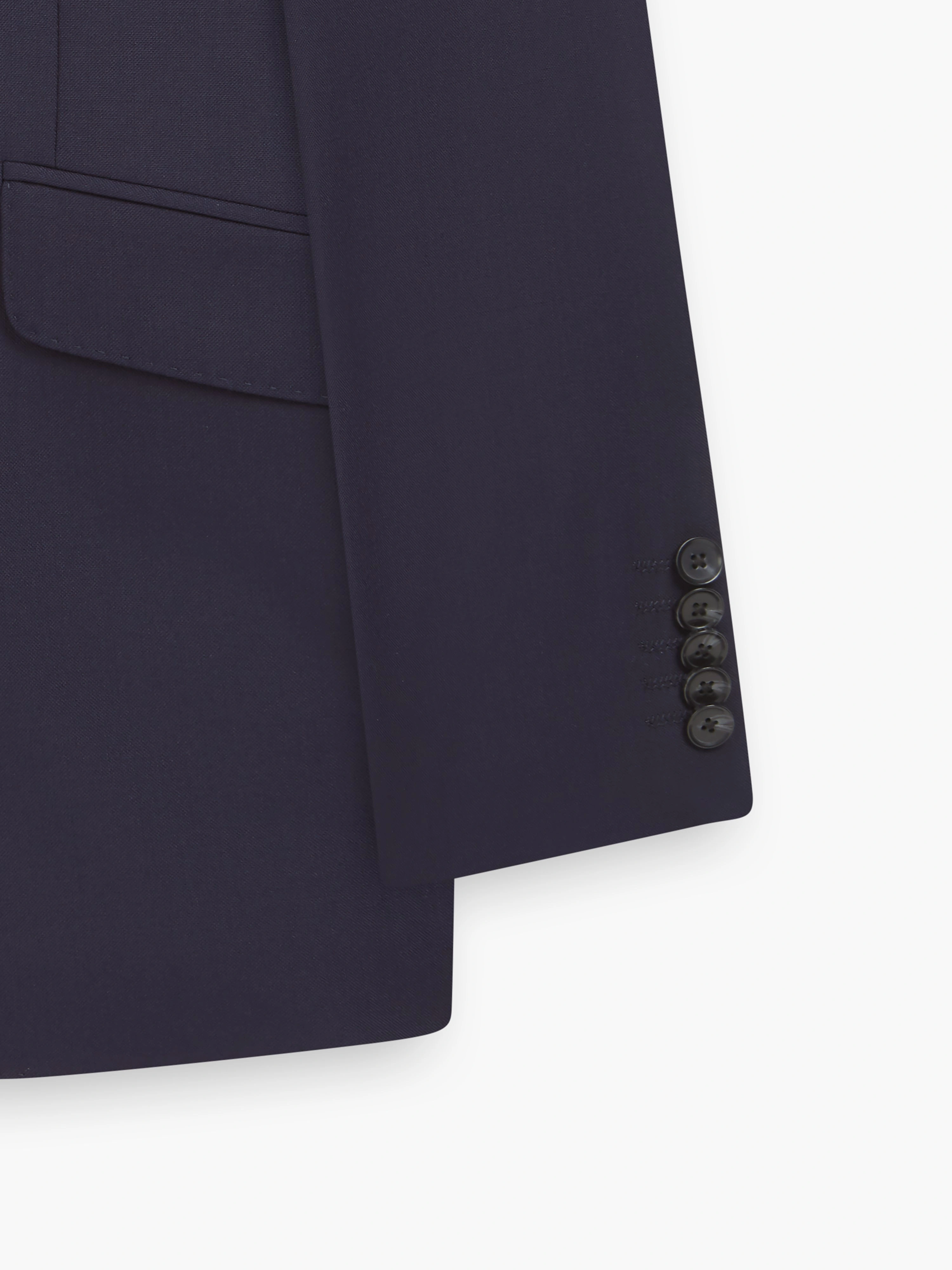 Aldgate: Elegancia italiana de lana, chaqueta slim, un toque de distinción.